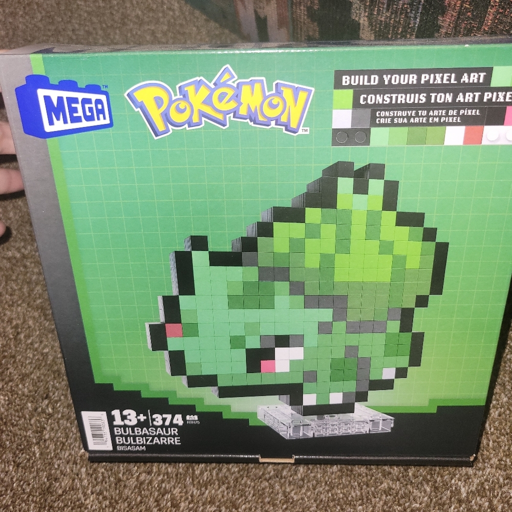 Firm! Pokémon Bulbasaur Pixel Art Kit - Green and Red